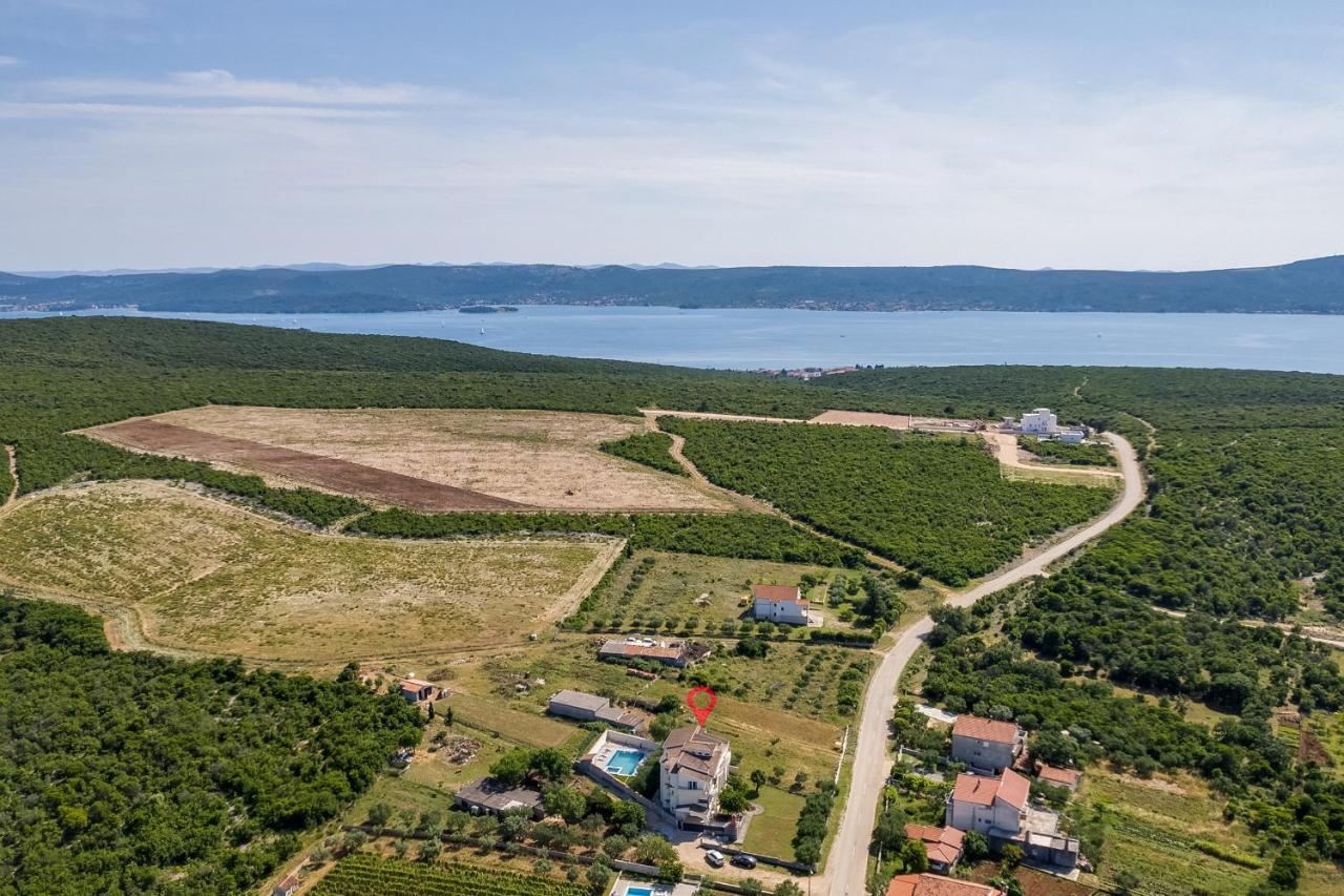 Apartment Miruna S Bazenom Donje Rastane Экстерьер фото