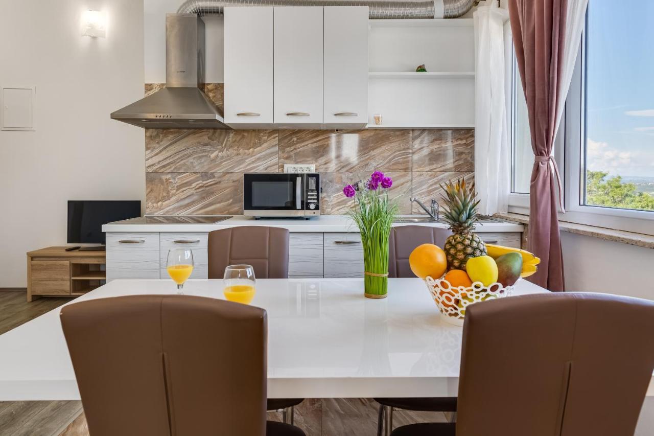 Apartment Miruna S Bazenom Donje Rastane Экстерьер фото