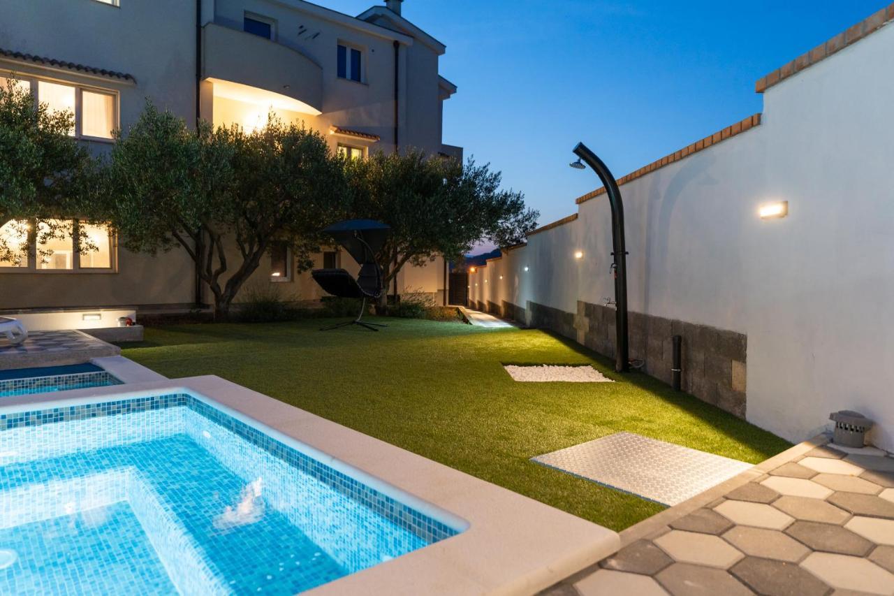Apartment Miruna S Bazenom Donje Rastane Экстерьер фото
