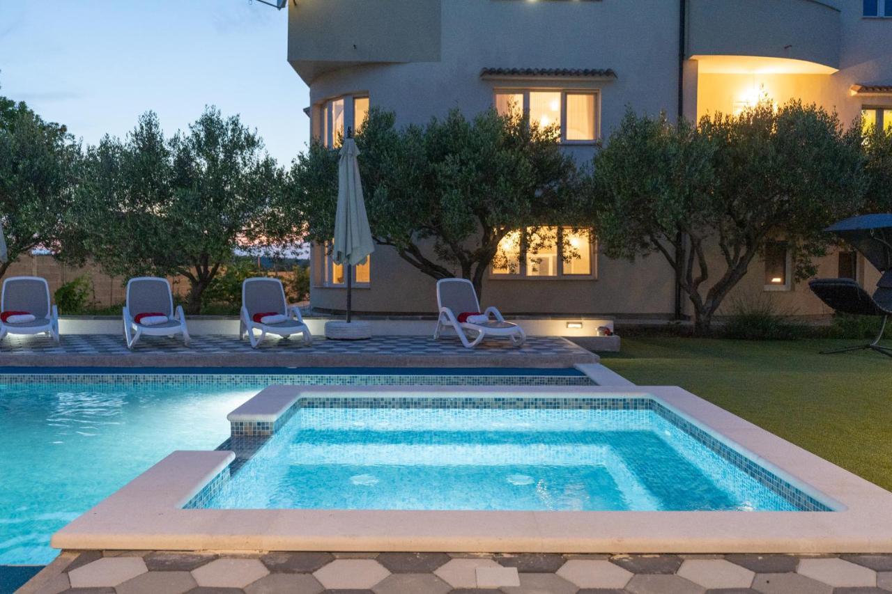 Apartment Miruna S Bazenom Donje Rastane Экстерьер фото